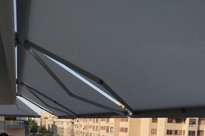Cambio de Lona de Toldo en Madrid