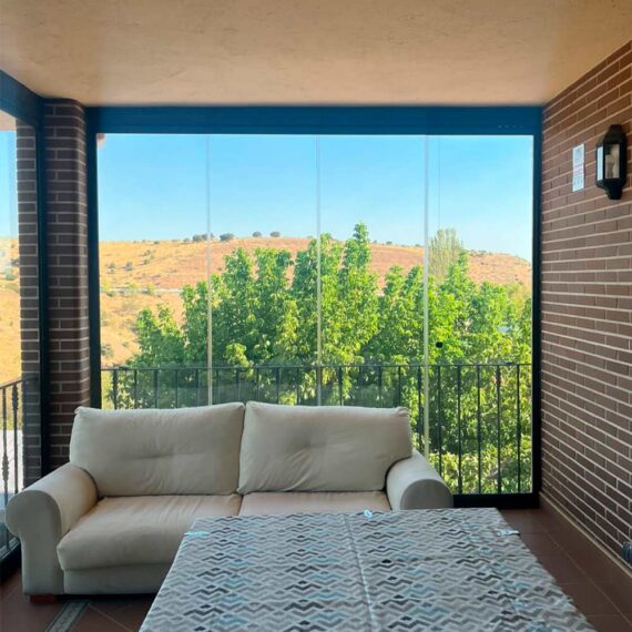 Instalación Cortinas de Cristal Cabanillas