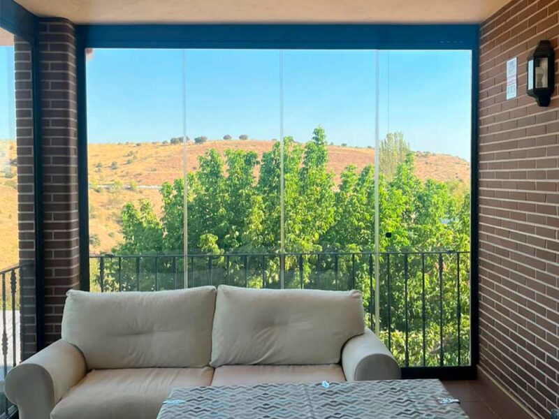 Instalación Cortinas de Cristal Cabanillas